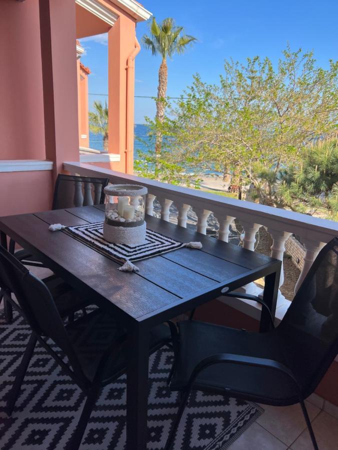 Ostraco Suite 2 Nafpaktos エクステリア 写真