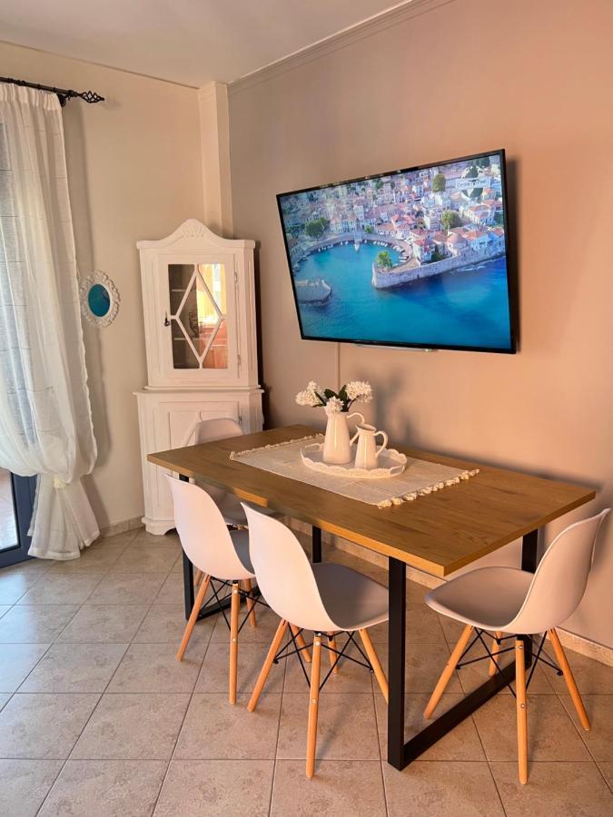 Ostraco Suite 2 Nafpaktos エクステリア 写真
